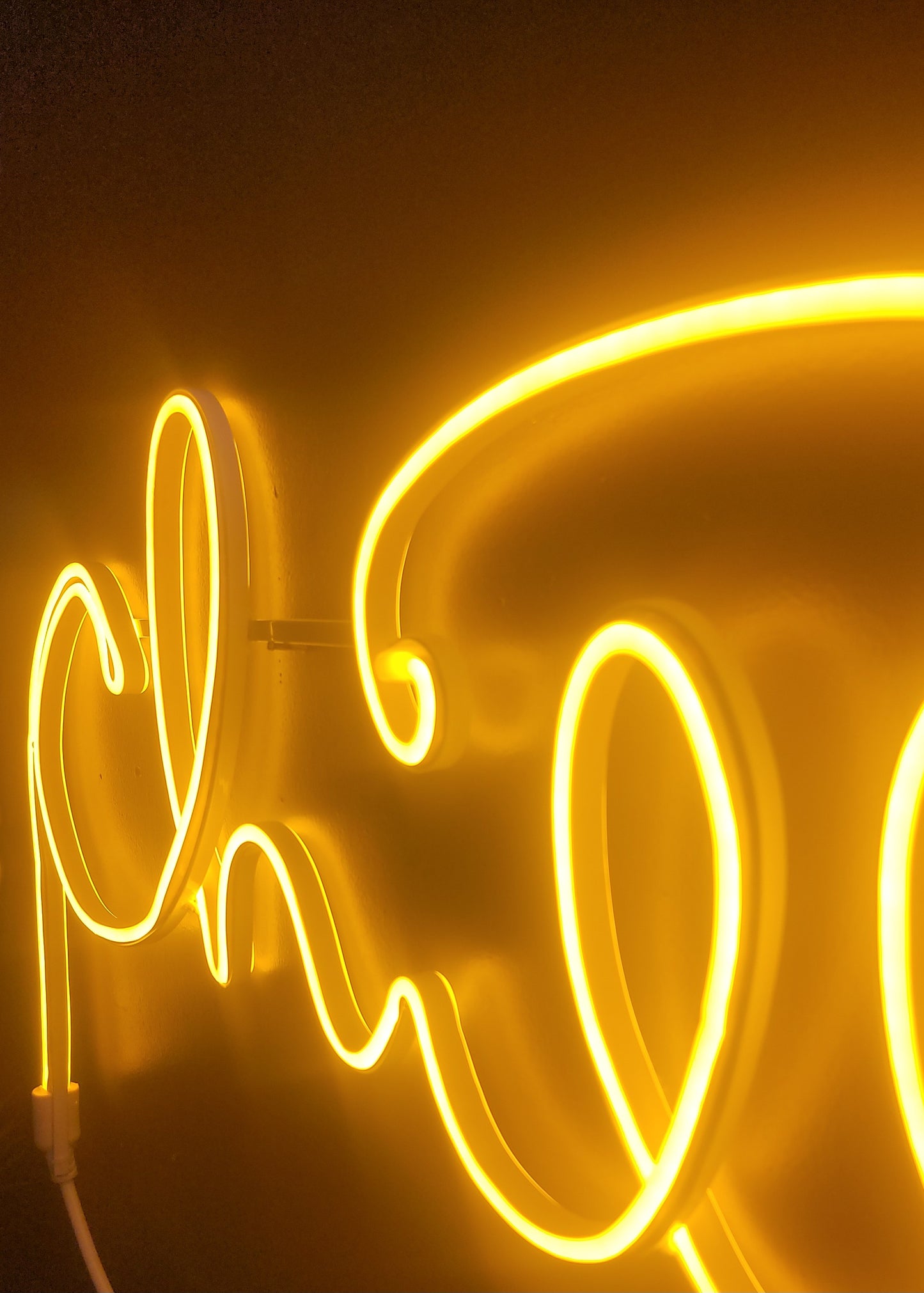 "Chill" neon decor