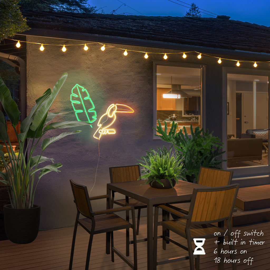 Toucan neon decor