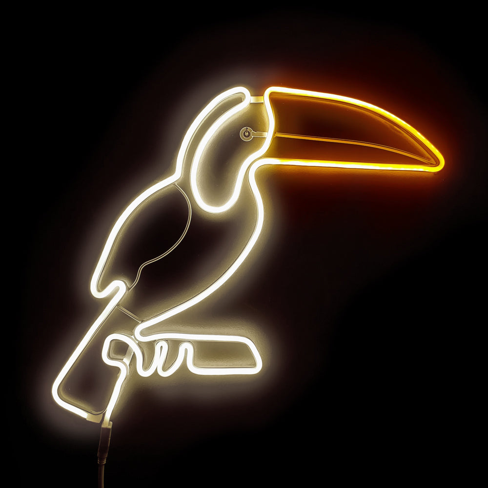 Toucan neon decor